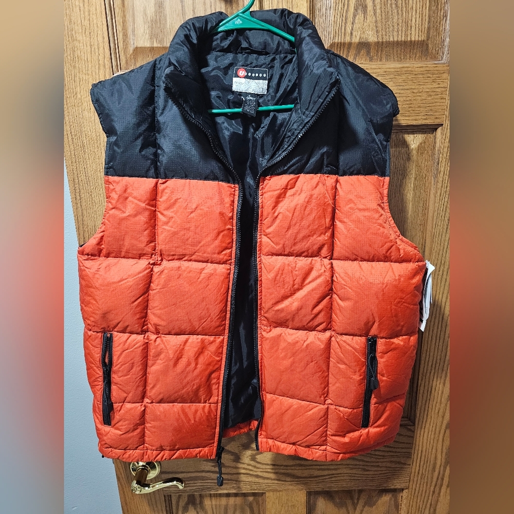 Men's Two-Tone Downs Puffer Vest